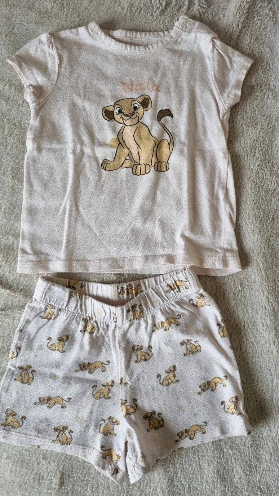 Ensemble d'été / Pyjama 2 pièces Disney Nala roi lion – 12 mois – Excellent état
